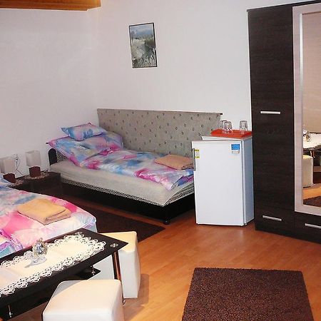 Szerencsecsillag Vendeghaz Hotel Kiskoros Luaran gambar