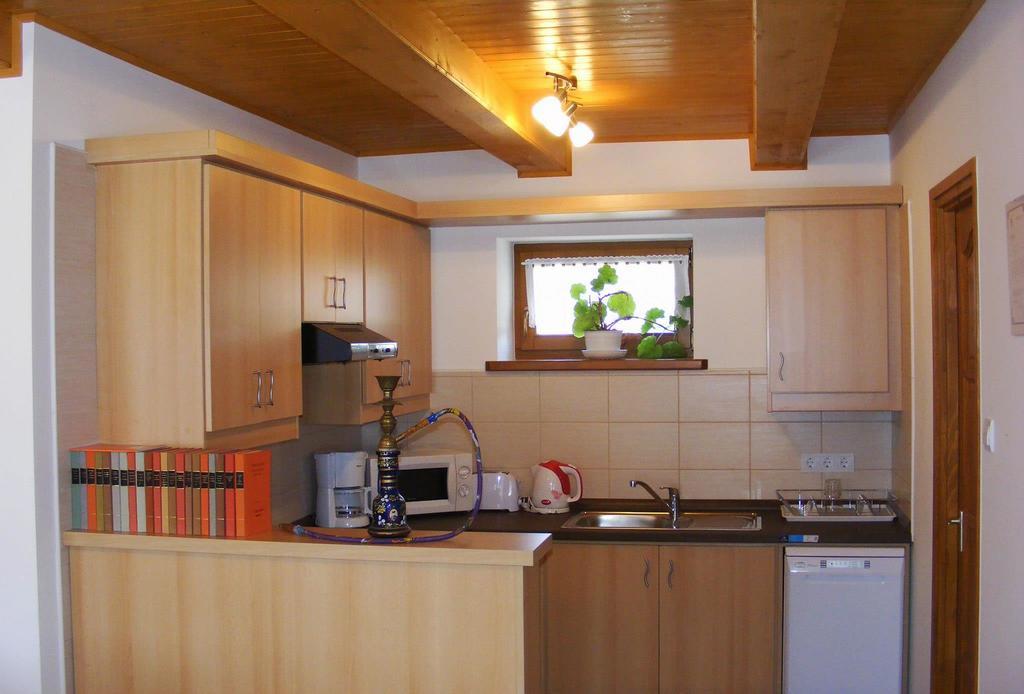 Szerencsecsillag Vendeghaz Hotel Kiskoros Luaran gambar