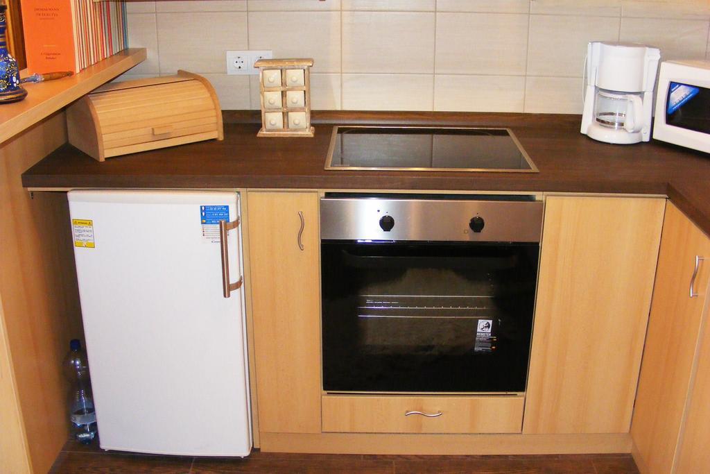 Szerencsecsillag Vendeghaz Hotel Kiskoros Luaran gambar