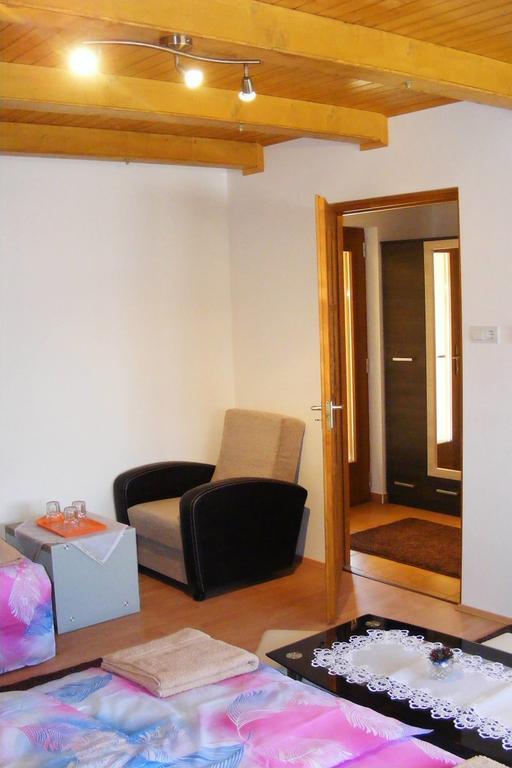 Szerencsecsillag Vendeghaz Hotel Kiskoros Luaran gambar