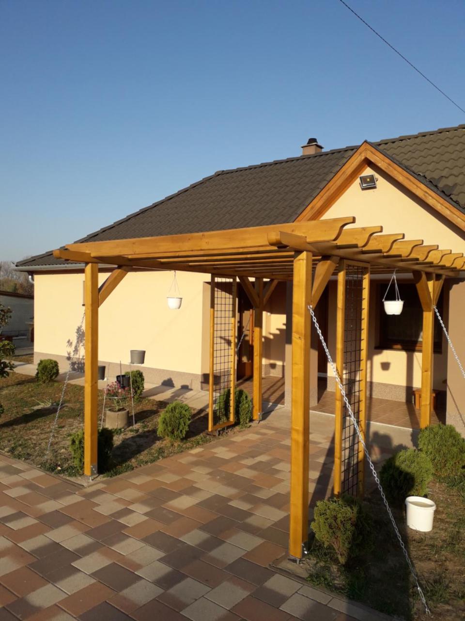 Szerencsecsillag Vendeghaz Hotel Kiskoros Luaran gambar