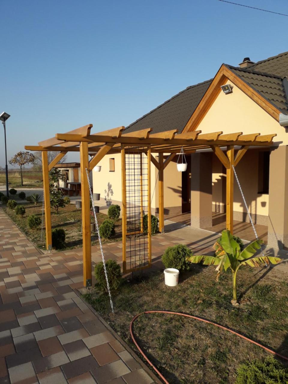 Szerencsecsillag Vendeghaz Hotel Kiskoros Luaran gambar